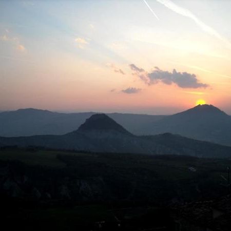 Affittacamere Arcobaleno San Leo Exteriér fotografie
